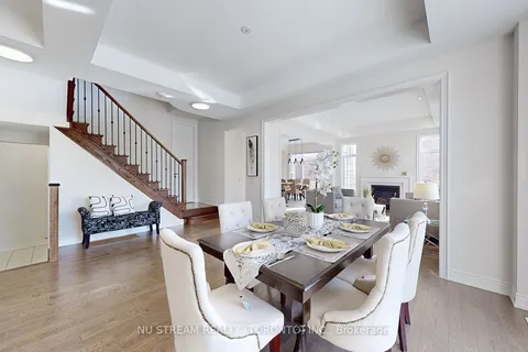 72 St Ives Cres, Whitby, ON L1P 0C5