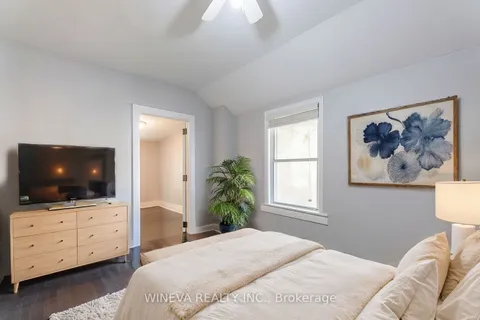 106 Willow Ave, Toronto, ON M4E 3K3