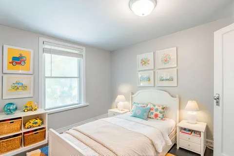 106 Willow Ave, Toronto, ON M4E 3K3