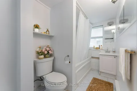 106 Willow Ave, Toronto, ON M4E 3K3