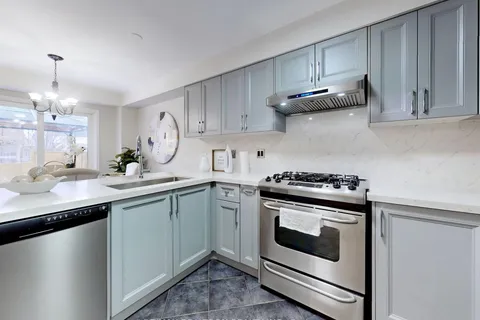 193 Bottrell St, Clarington, ON L1C 5M9