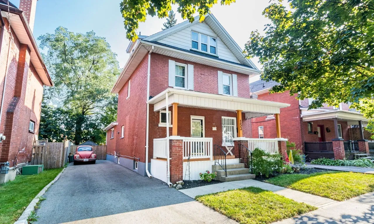 153 Elgin St, Oshawa, ON L1G 1T4