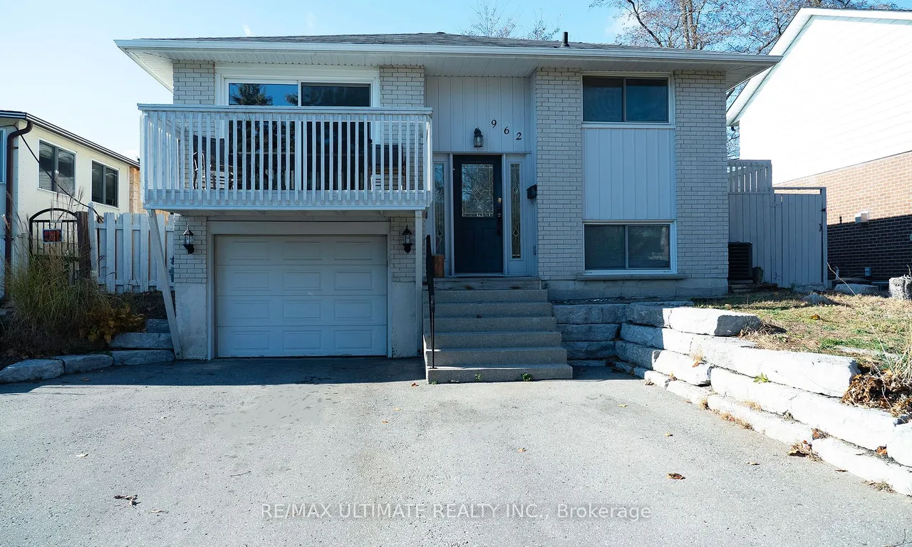962 Central Park Blvd, Oshawa, ON L1G 6P2