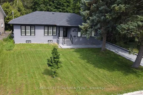 40 Hill Crescent, Toronto, ON M1M 1J2