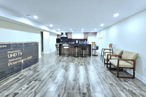 40 Hill Crescent, Toronto, ON M1M 1J2