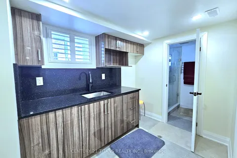40 Hill Crescent, Toronto, ON M1M 1J2