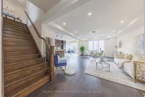 1009 Dragonfly Ave, Pickering, ON L1V 2P8