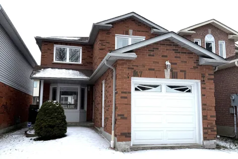 147 Andona Crescent, Toronto, ON M1C 5A1