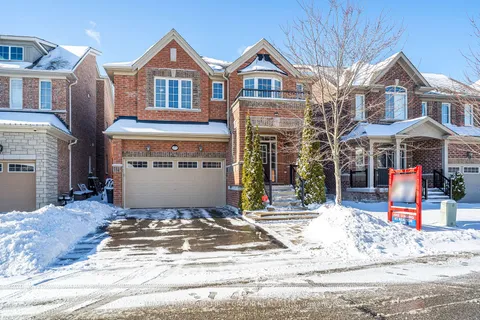 27 Rumbellow Cres, Ajax, ON L1Z 0P8