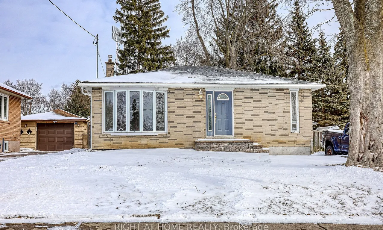 219 Warden Wilson Ave, Whitby, ON L1N 5L2