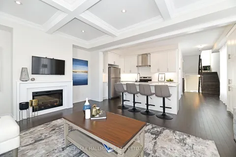 98 Dorian Dr, Whitby, ON L1P 0C8