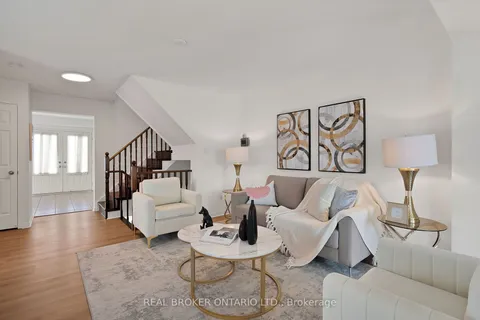 2 Boylett Rd, Ajax, ON L1Z 0M7