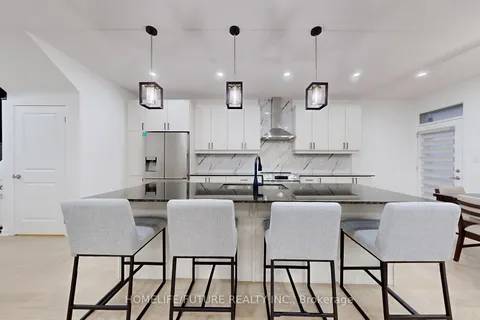 1415 Swallowtail Lane, Pickering, ON L1X 0N8