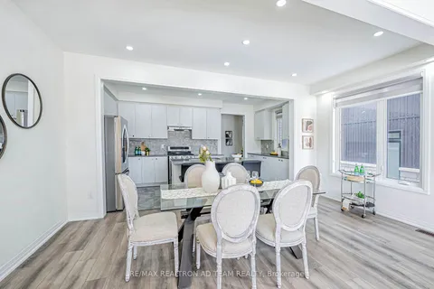 1185 Marathon Ave, Pickering, ON L1X 0L8