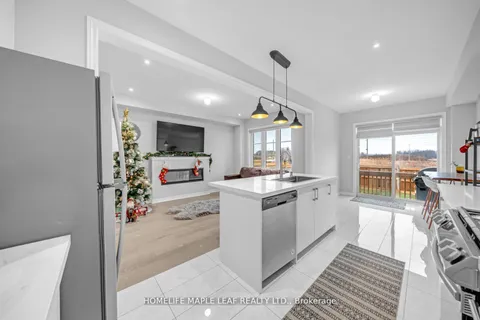 48 Peter Hogg Crt, Whitby, ON L1P 0N2
