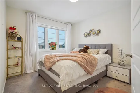 120 Westfield Dr, Whitby, ON L1P 0G1