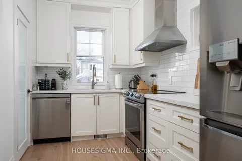 308 Kingswood Rd, Toronto, ON M4E 3N9