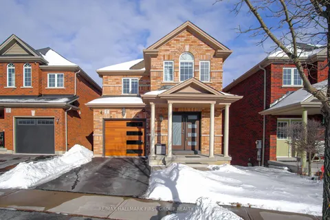 17 Shapland Cres, Ajax, ON L1Z 0K2