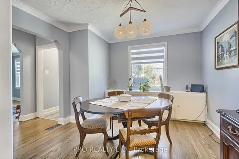 165 Ellesmere Rd, Toronto, ON M1R 4C7