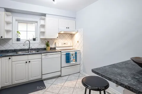 34 Mandrake St, Ajax, ON L1S 5H5