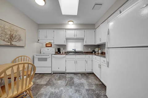 115 Ribblesdale Dr, Whitby, ON L1N 7K2