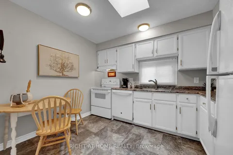 115 Ribblesdale Dr, Whitby, ON L1N 7K2