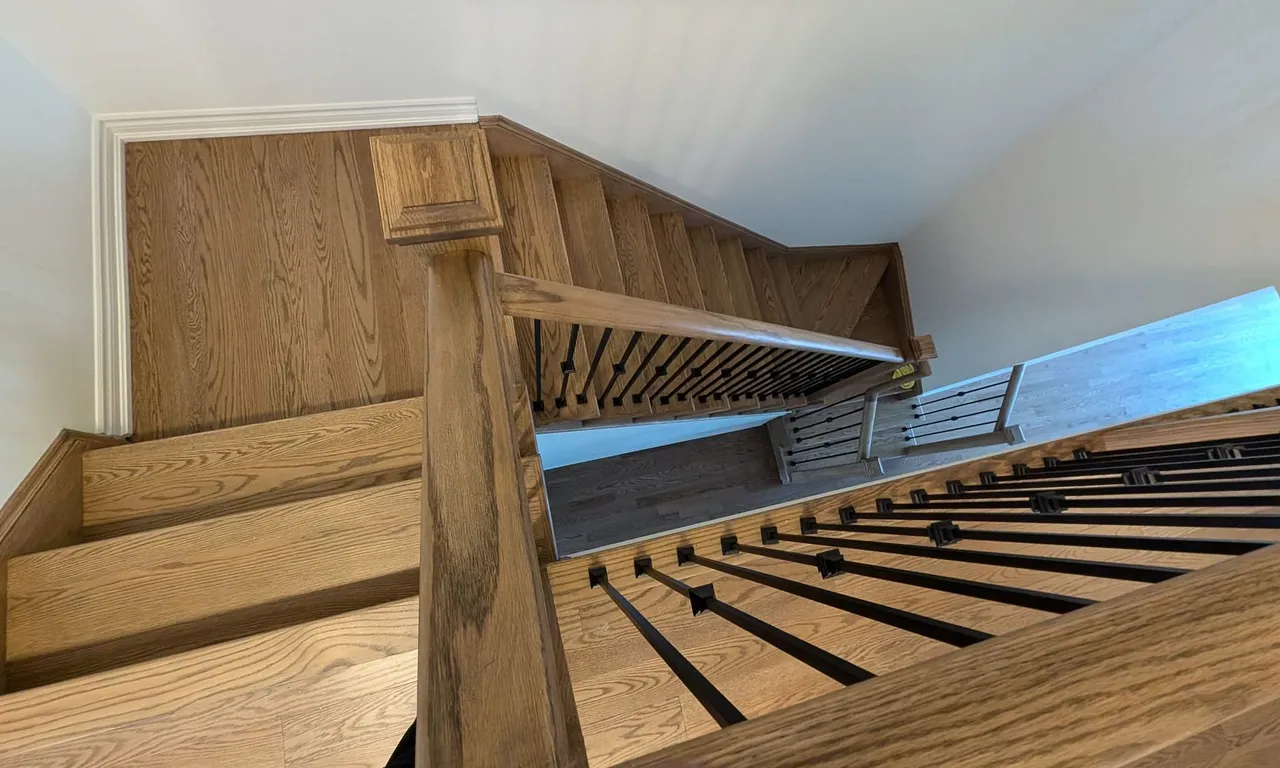 Att/Row/Twnhouse living room at 6 Reigate Ave Whitby