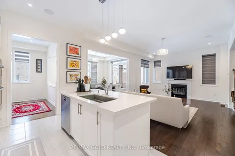 1279 Plymouth Dr, Oshawa, ON L1L 0T9