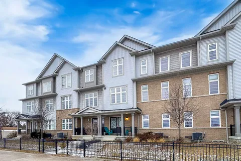 7 Cornerside Way, Whitby, ON L1M 0L8