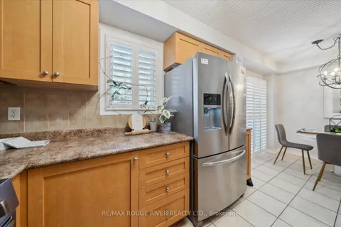 19 Abela Lane, Ajax, ON L1T 0C1