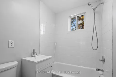 73 Central Park Blvd, Oshawa, ON L1G 5Y4