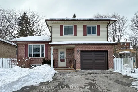 13 Applewood Cres, Scugog, ON L9L 1G7