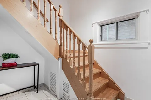 204 Gillard Ave, Toronto, ON M4J 4N8