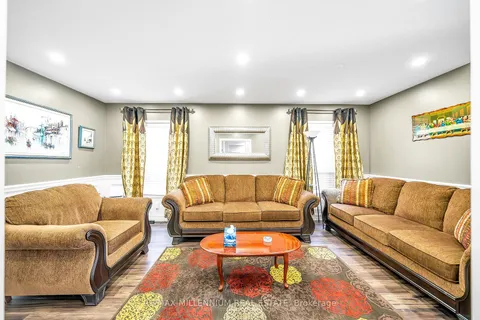 8 Pardon Ave, Whitby, ON L1P 1V1