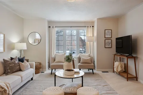 1247 King St, Oshawa, ON L1H 1J2