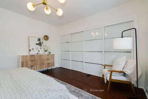 338 Kenilworth Ave, Toronto, ON M4L 3S8