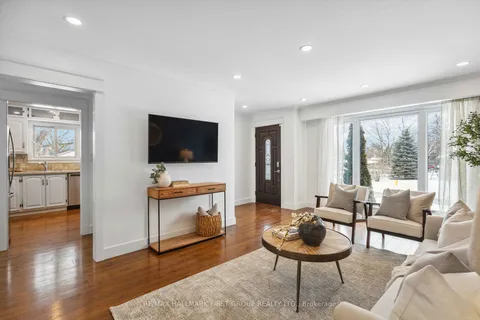 397 Bernhard Cres, Oshawa, ON L1G 2B7