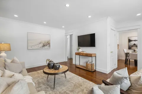 397 Bernhard Cres, Oshawa, ON L1G 2B7