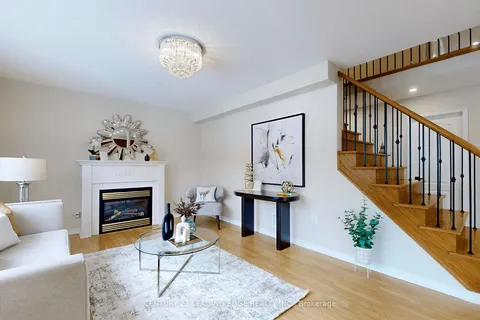 62 CANTWELL Cres, Ajax, ON L1Z 2A4