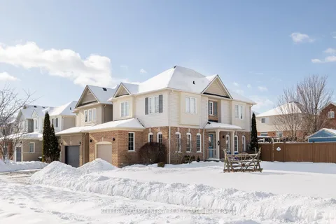 150 Courvier Cres, Clarington, ON L1C 0E6