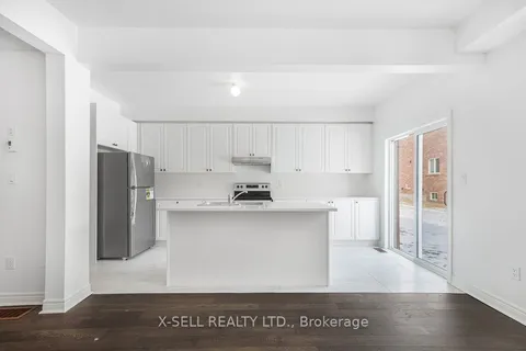 1200 Jim Brewster Circ, Oshawa, ON L1K 1A5