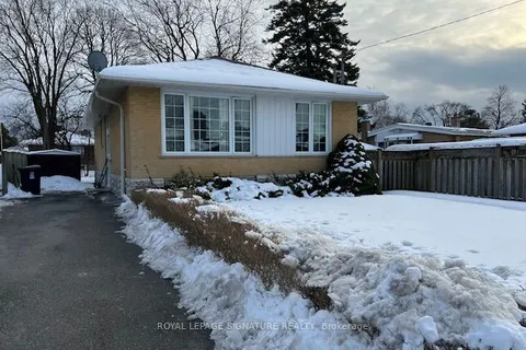 61 Holford Cres, Toronto, ON M1T 1L9