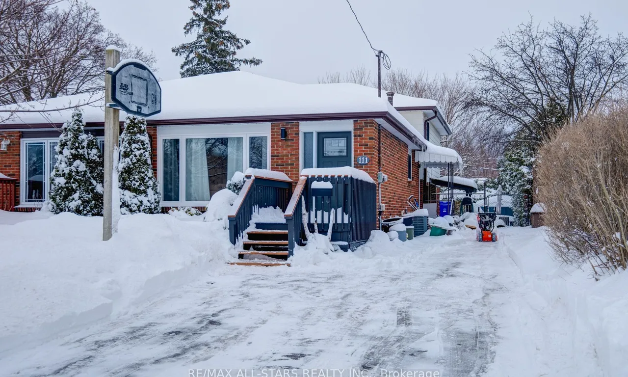 111 Tecumseh Ave, Oshawa, ON L1G 3N6