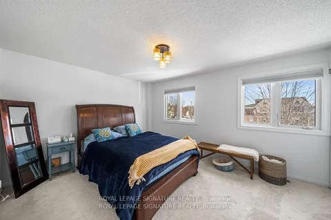 2 Stephen Ave, Clarington, ON L1E 1Z2