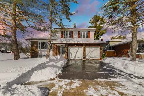 2 Feagan Drive, Toronto, ON M1C 3B7