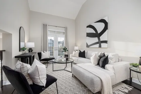 290 Kenneth Cole Dr, Clarington, ON L1C 0W3