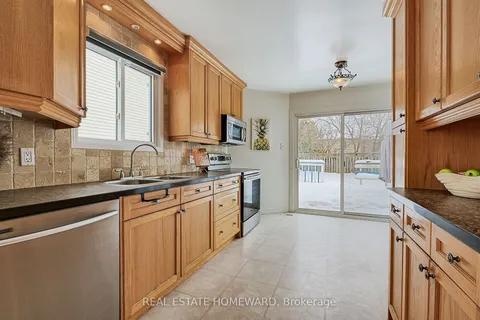 562 Cobblehill Dr, Oshawa, ON L1K 1R4