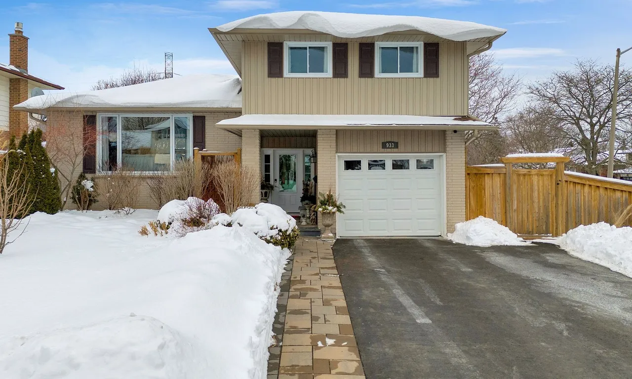 933 Central Park Blvd, Oshawa, ON L1G 6V9