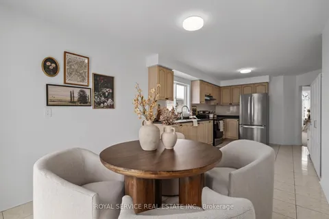 100 Freeland Ave, Clarington, ON L1C 4V6