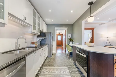 135 Bingham Ave, Toronto, ON M4E 3R2